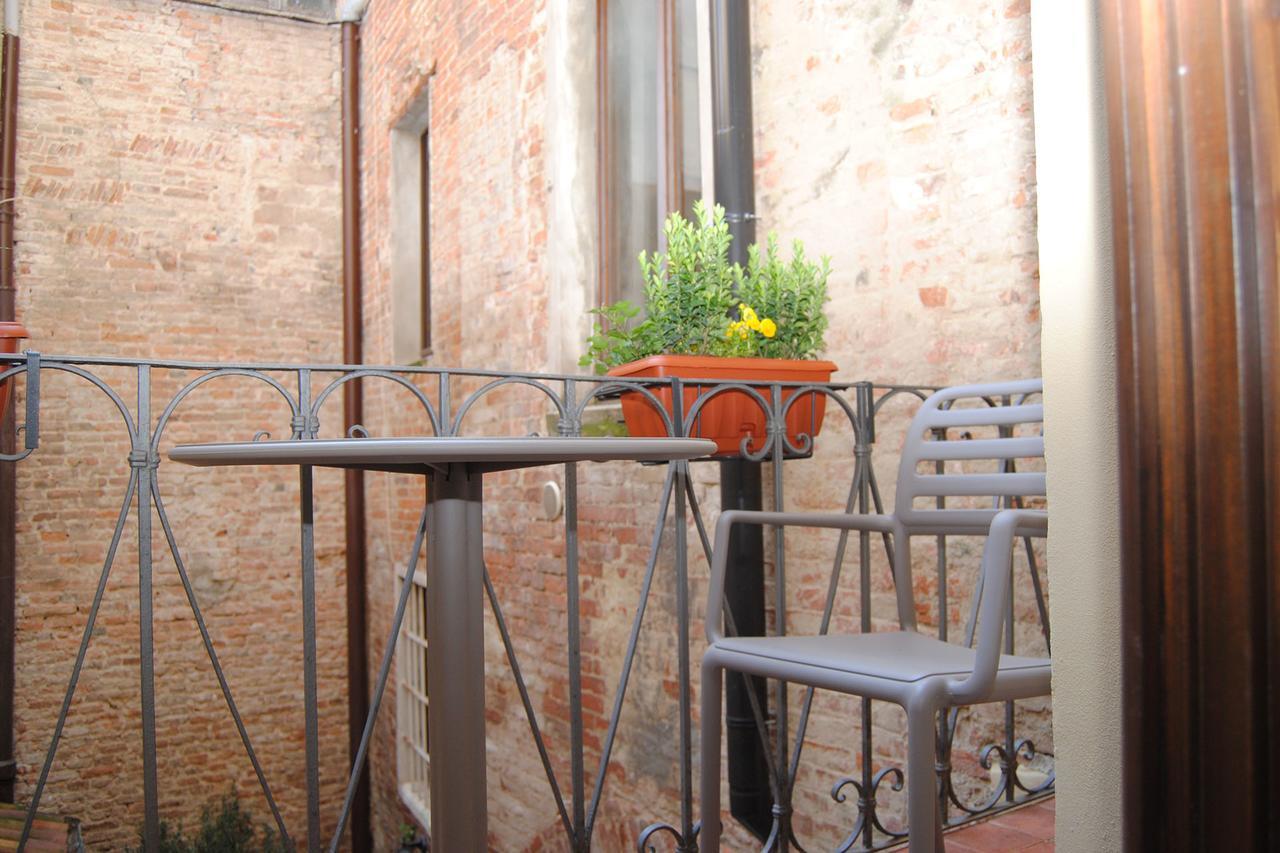 Locanda Del Furioso แฟร์รารา ภายนอก รูปภาพ